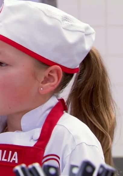 S07:E12 - Junior Edition: The Restaurant Takeover poster