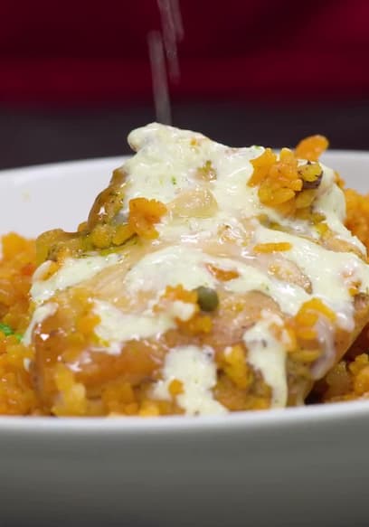 S10:E02 - Arroz con Pollo and Sour Orange Pie poster