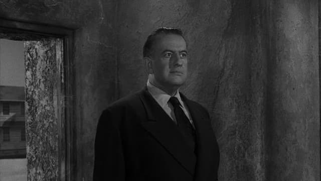 S03:E09 - Deaths-Head Revisited