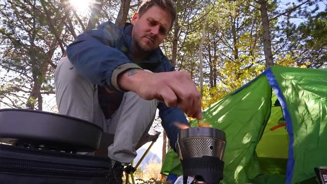 S01:E11 - Solo Survival on Tiny Island for 24 Hours