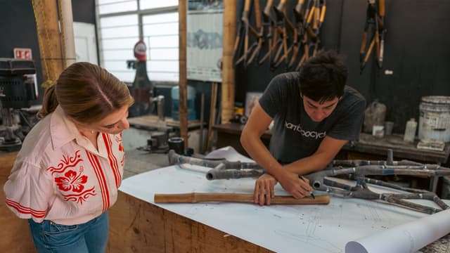 S14:E04 - Building the Future