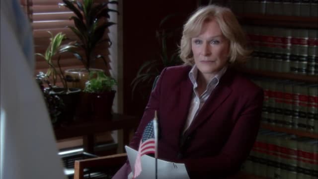 S05:E07 - The Storm's Moving In