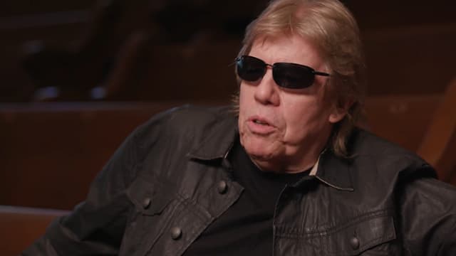 S03:E01 - George Thorogood / Drew Parker