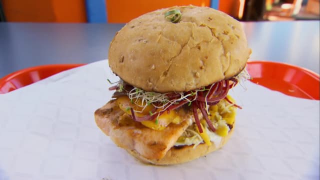 S02:E20 - Burger 55, the Smokin' Buddha, Icehouse