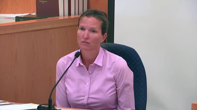 S01:E01 - Murder on the Gulf Coast