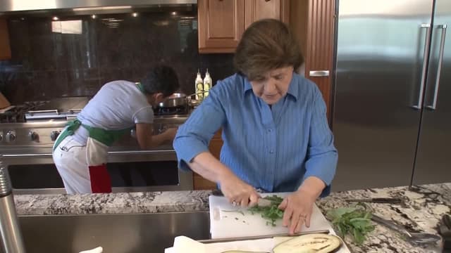 T27:C22 - S27:E22 - Catanian Cooking / Cucina Di Catania