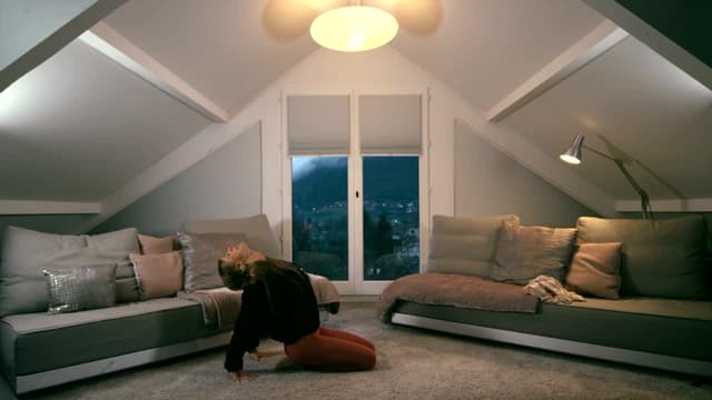 S01:E04 - Reveal Your Essence