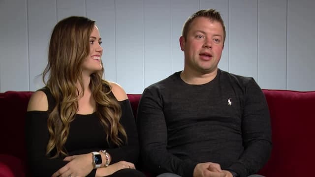 S09:E12 - Holiday Cheer and New Baby Khloe Is Here!