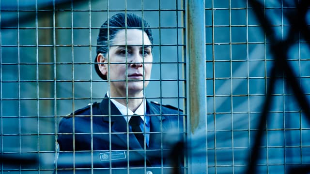 S02:E03 - Boys in the Yard