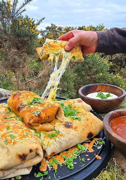 S01:E16 - Mexican Beef Enchiladas & Kebabs poster