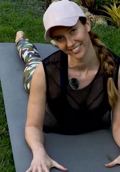 S01:E03 - 25 Min Abs & Core Routine poster