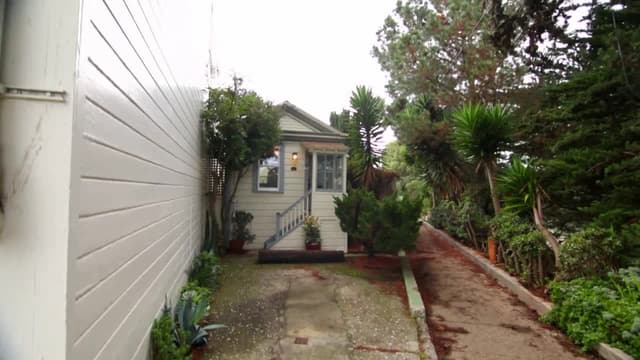 S01:E12 - Tiny Condos Versus Cottages in San Francisco