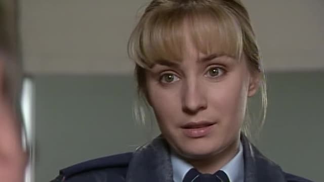 S03:E15 - The Collector