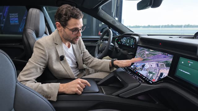 T01:C09 - S01:E09 - Porsche Cayenne Electric: Inside Porsche’s Biggest Screen Yet
