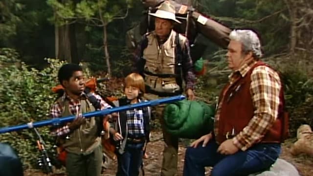 S07:E721 - A Camping We Will Go