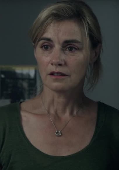 S01:E03 - Julie poster