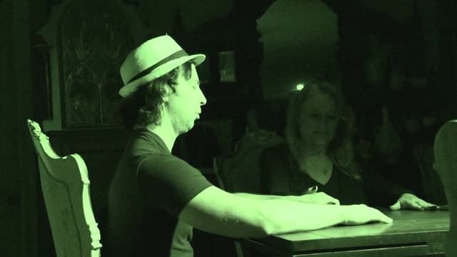 S01:E01 - What in the Swan Is Going On?