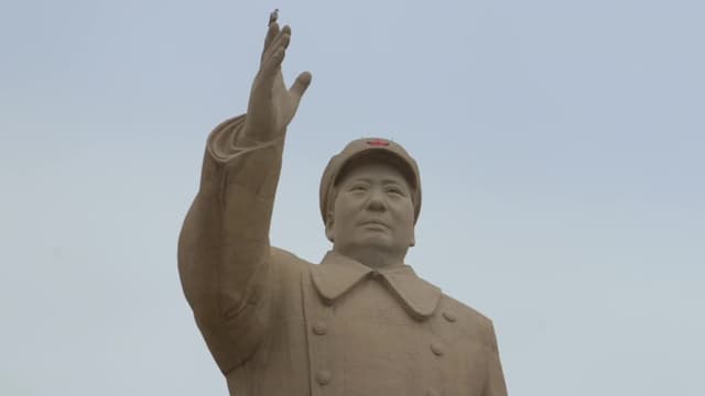 S01:E03 - Roof of the World