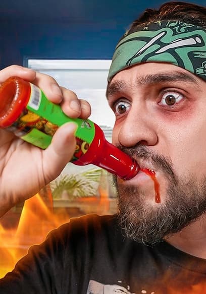 S06:E12 - The Ultimate Hot Sauce Taste Test poster