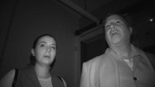 S07:E01 - Bishton Hall