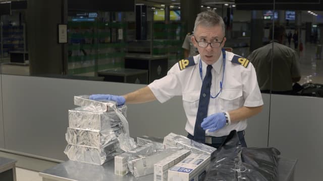 S01:E13 - Episode 13