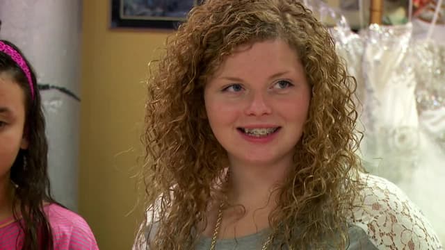 S03:E01 - A Love Worth Fighting For