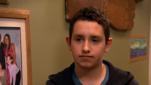 S04:É15 - S04:E15 - Teddy’s Back