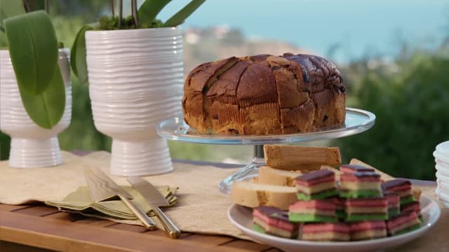 S03:E06 - Night Before Christmas Party