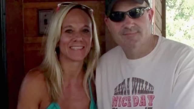 S02:E17 - Clues Caught on Camera