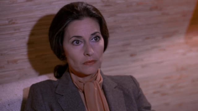 S03:E12 - Hartless Hobby