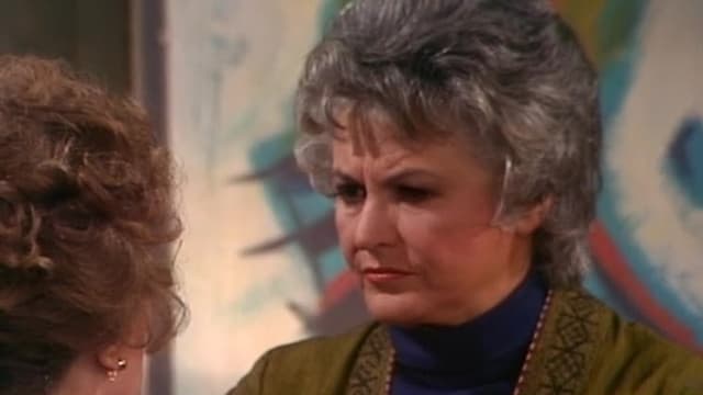 S05:E517 - Maude's Desperate Hours