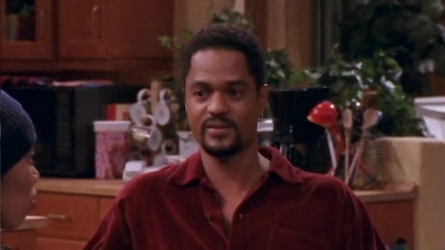 S03:E14 - He Ain’t Heavy, He’s Dee’s Brother