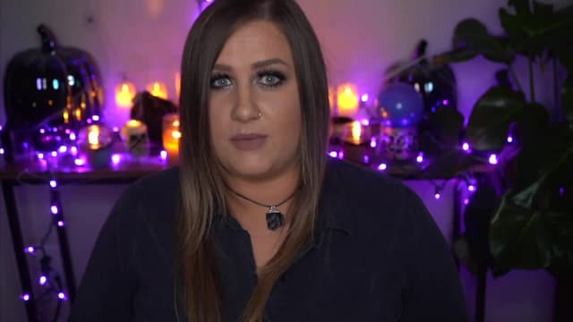 S08:E09 - The True-Crime Story Behind "When a Stranger Calls"