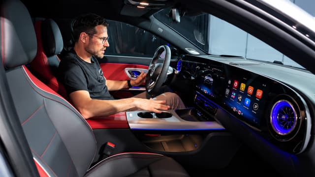 S01:E06 - Mercedes CLA Shooting Brake: Inside the New Cabin