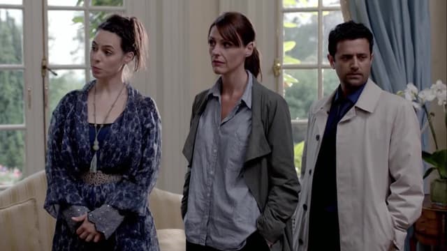 S03:E01 - Too Cloth for Comfort