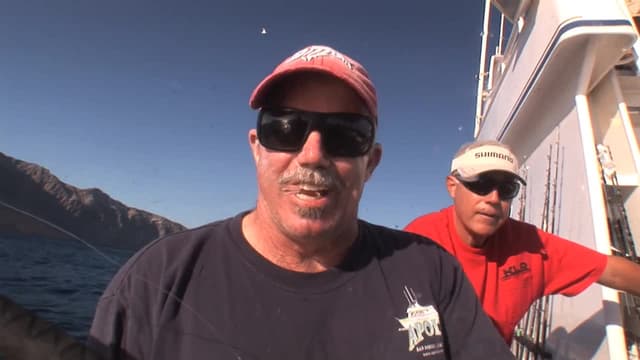 S01:E17 - Tuna Pays the Shark Tax at Guadalupe Island