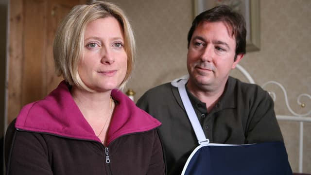 S02:E01 - Sauce for the Goose