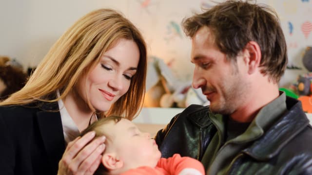 S01:E01 - A Mad World