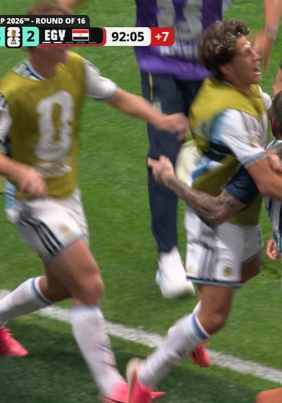 Enzo Fernández Heads Home Go-Ahead Goal to Complete Argentina Comeback Against Egypt poster