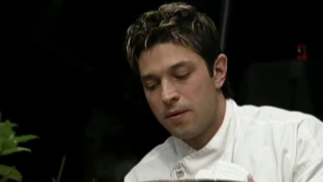 S05:E5141 - Onions With Chef Rene Rodriguez