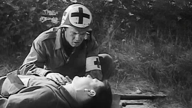 Watch The Big Attack: Combat Heroes of WWII S02:E03 - Aid Man - Free TV ...