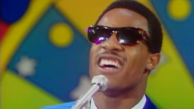 S01:E12 - Motor City Magic