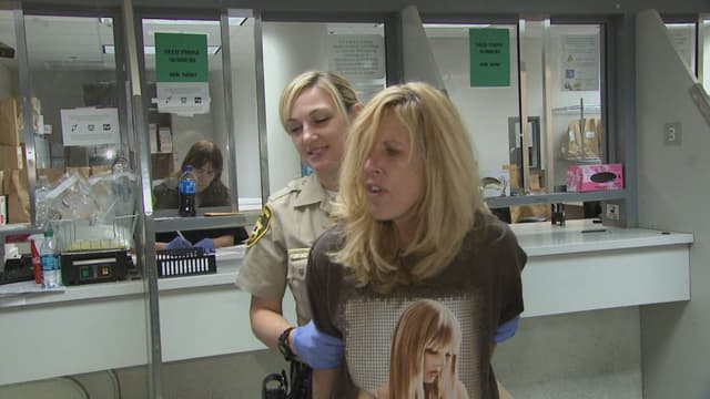 S04:E05 - Superhero Citing