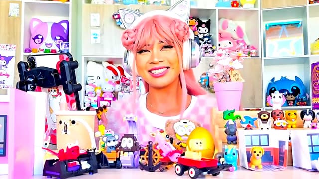 S01:E08 - Opening Up So Many Labubu Blind Boxes