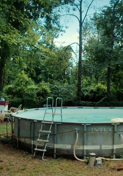 S03:E05 - Careless Adult or Swimming Pool Tragedy? poster