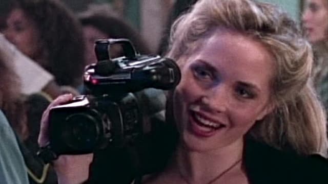 S06:E10 - Sex, Bulls and Videotape