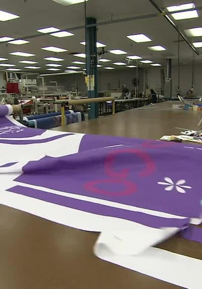 S17:E02 - Upright Pianos and Flags poster