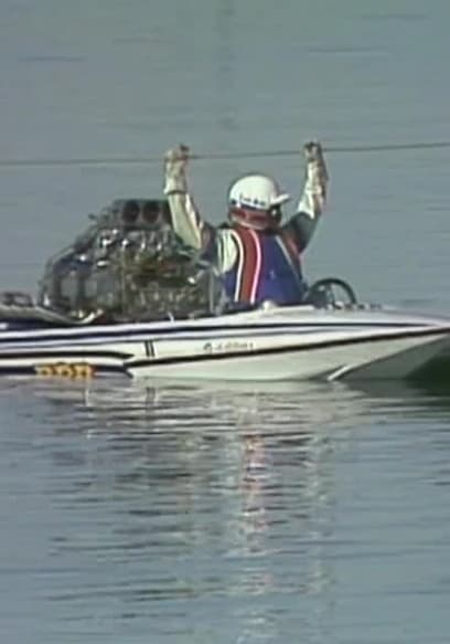 S01:E09 - Hot Boats poster