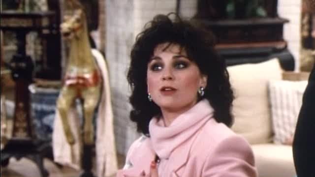 S01:E01 - Designing Women