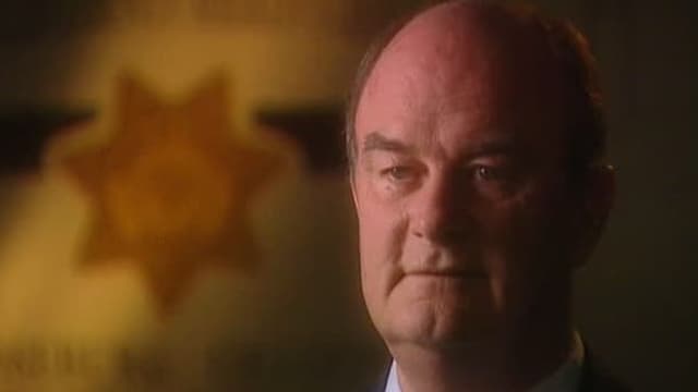 S04:E10 - Cowboys on the Case / Office Politics